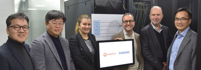 Vodafone-Samsung-First-Data-Call-With-AMD (1)